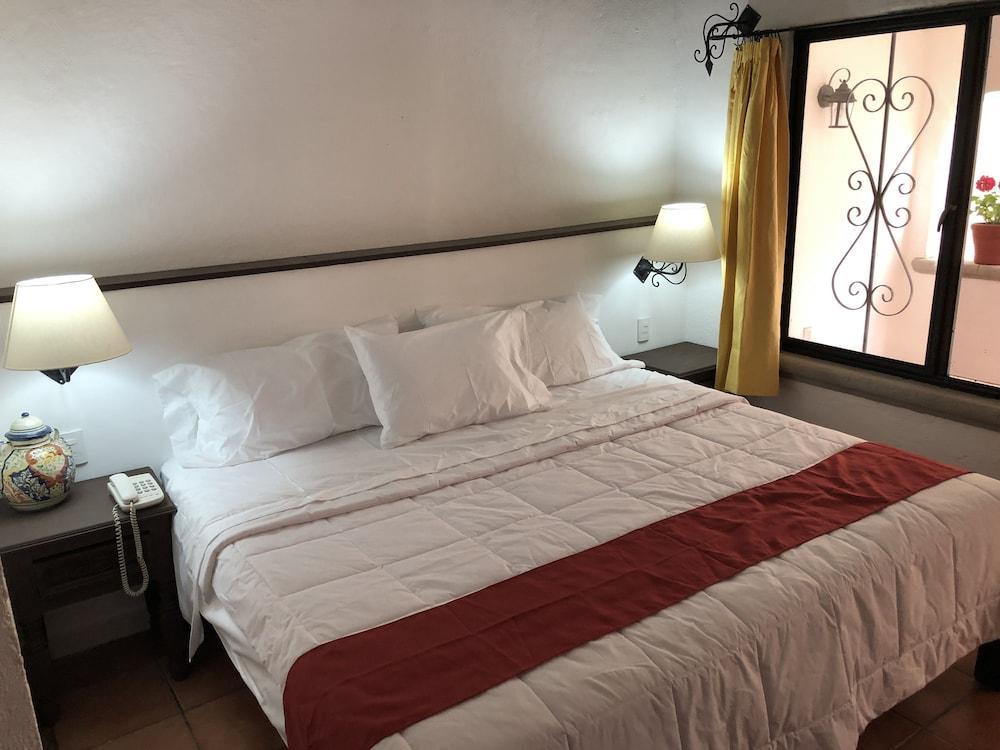 Hotel Antigua Posada Куэрнавака Экстерьер фото