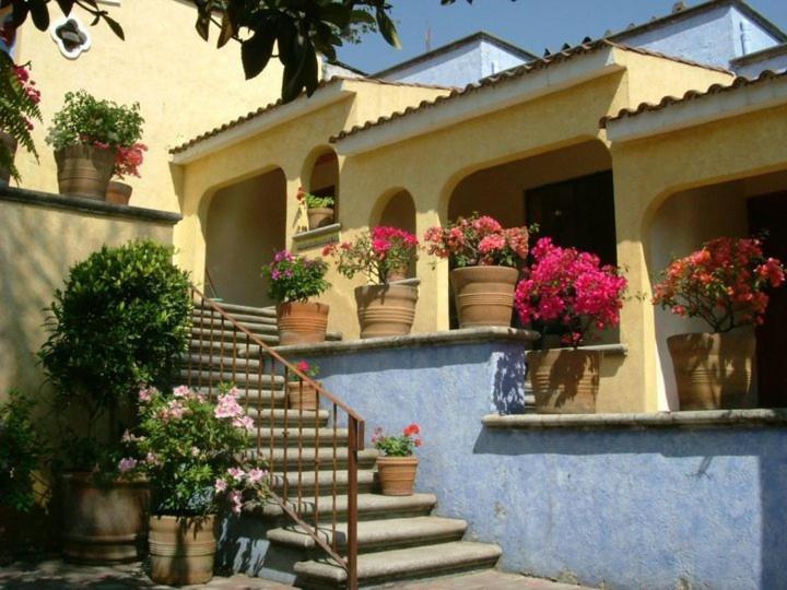 Hotel Antigua Posada Куэрнавака Экстерьер фото