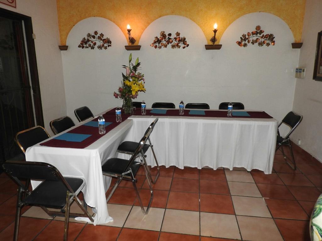 Hotel Antigua Posada Куэрнавака Экстерьер фото