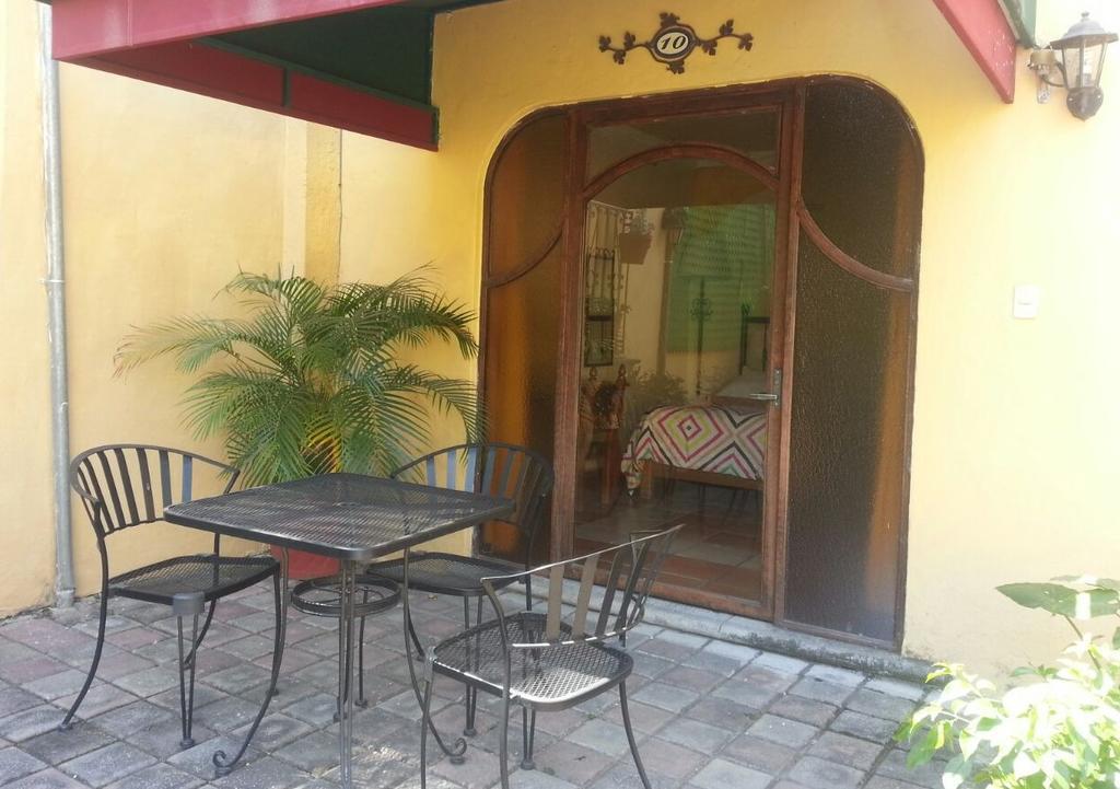Hotel Antigua Posada Куэрнавака Экстерьер фото