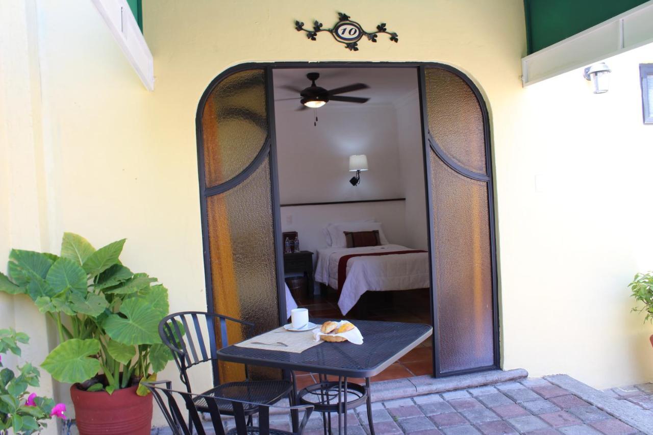 Hotel Antigua Posada Куэрнавака Экстерьер фото