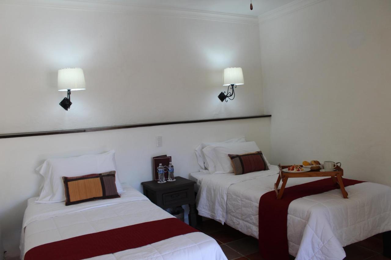 Hotel Antigua Posada Куэрнавака Экстерьер фото
